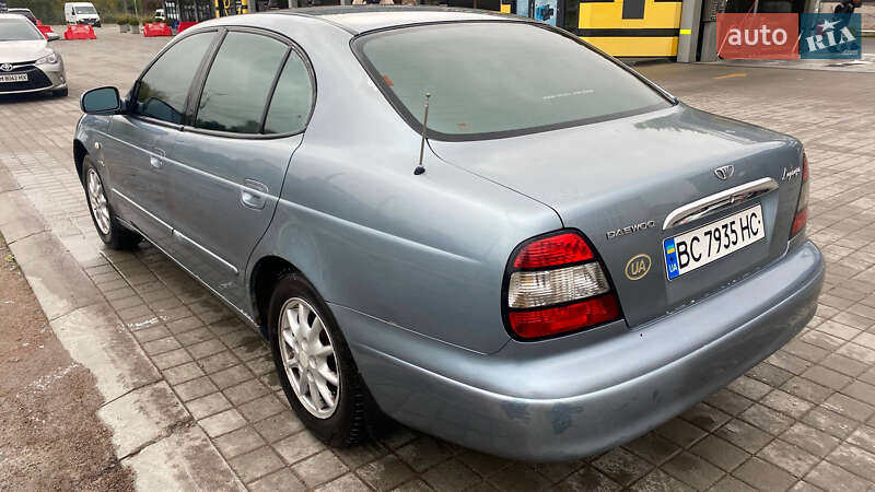 Седан Daewoo Leganza 2001 в Львові