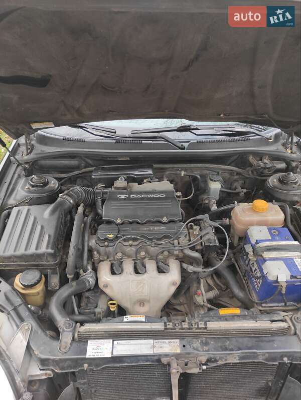 Седан Daewoo Leganza 1998 в Дніпрі