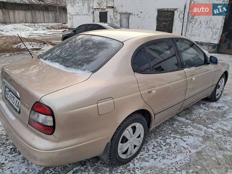 Седан Daewoo Leganza 2001 в Днепре