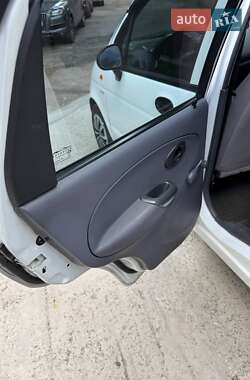 Хэтчбек Daewoo Matiz 2011 в 