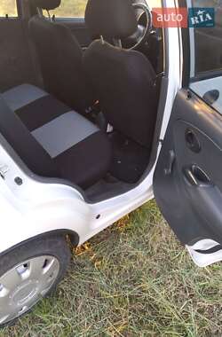 Хэтчбек Daewoo Matiz 2012 в 
