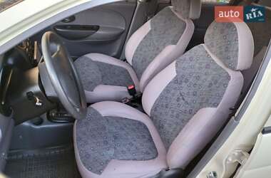Хэтчбек Daewoo Matiz 2012 в 