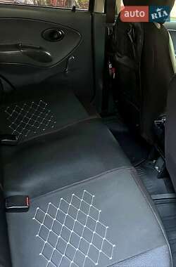 Хэтчбек Daewoo Matiz 2011 в 