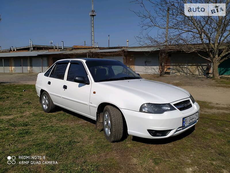 Седан Daewoo Nexia 2012 в 