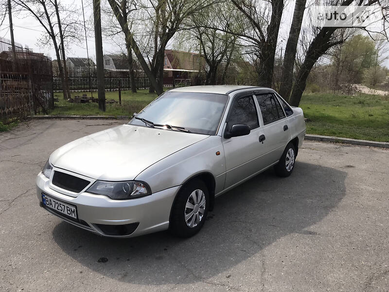 Седан Daewoo Nexia 2008 в Кременчуці