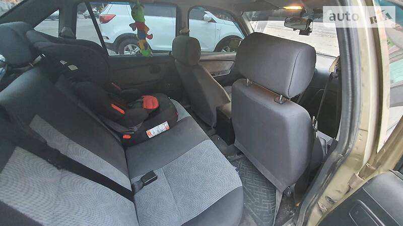 Седан Daewoo Nexia 2009 в Днепре