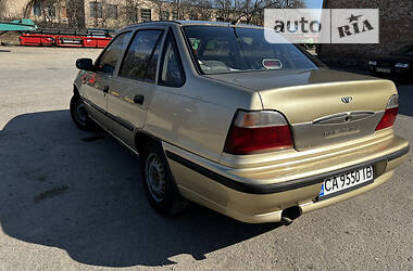 Седан Daewoo Nexia 2006 в 