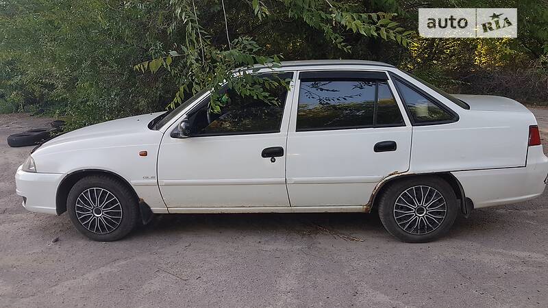 Седан Daewoo Nexia 2012 в Дніпрі