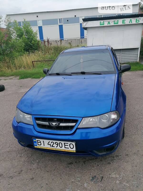 Седан Daewoo Nexia 2010 в Полтаві