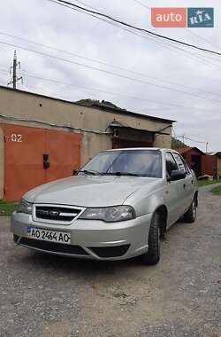 Седан Daewoo Nexia 2008 в 