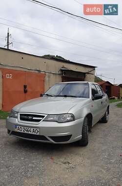 Седан Daewoo Nexia 2008 в Мукачево