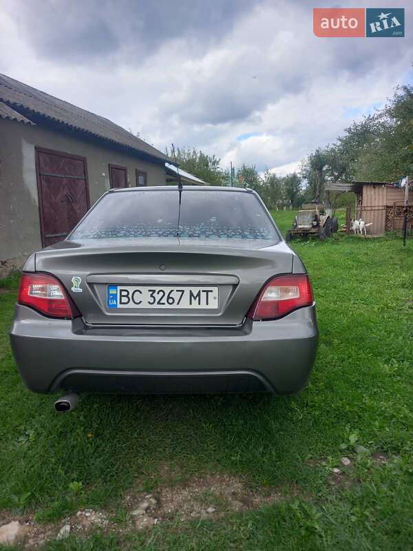 Седан Daewoo Nexia 2008 в Дрогобыче
