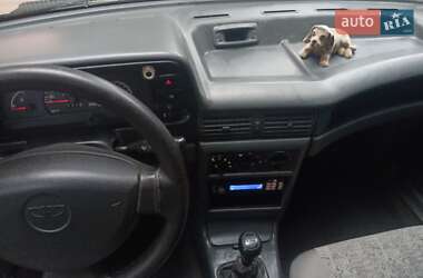 Седан Daewoo Nexia 2008 в 