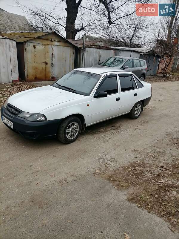 Daewoo Nexia 2011