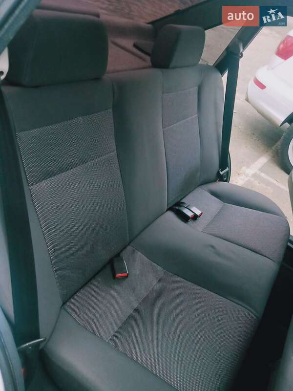 Седан Daewoo Nexia 2011 в Киеве