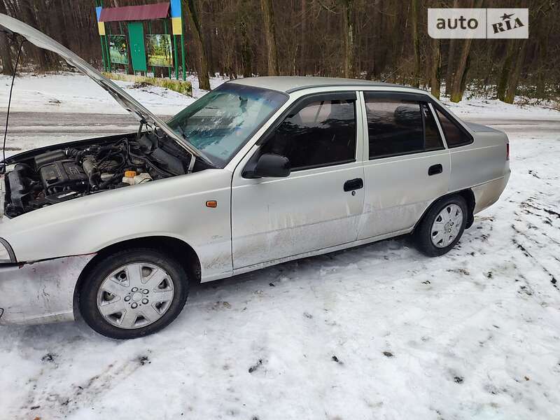 Седан Daewoo Nexia 2008 в 