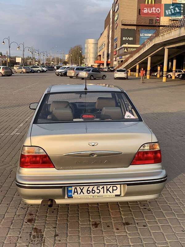 Седан Daewoo Nexia 2008 в Харькове