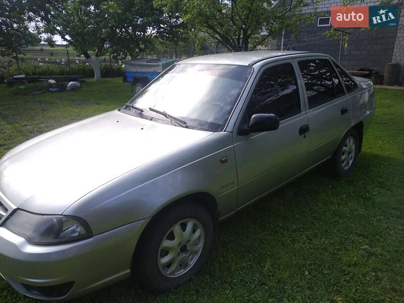 Седан Daewoo Nexia 2009 в Черкассах