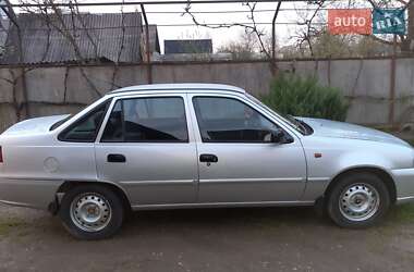 Седан Daewoo Nexia 2012 в Хусте