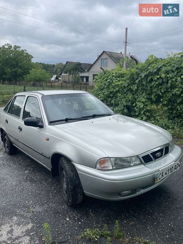 Седан Daewoo Nexia 2008 в Звенигородці