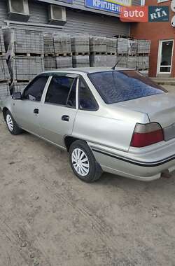 Седан Daewoo Nexia 2006 в 