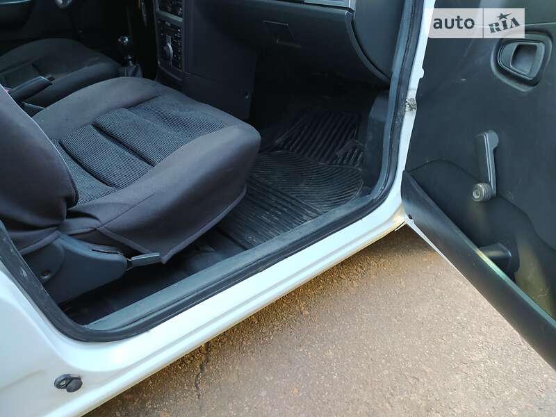 Седан Daewoo Nexia 2012 в Бердичеве