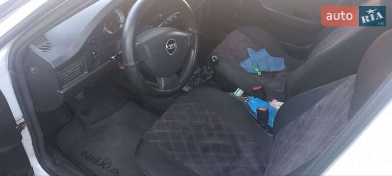 Седан Daewoo Nexia 1996 в Городенці