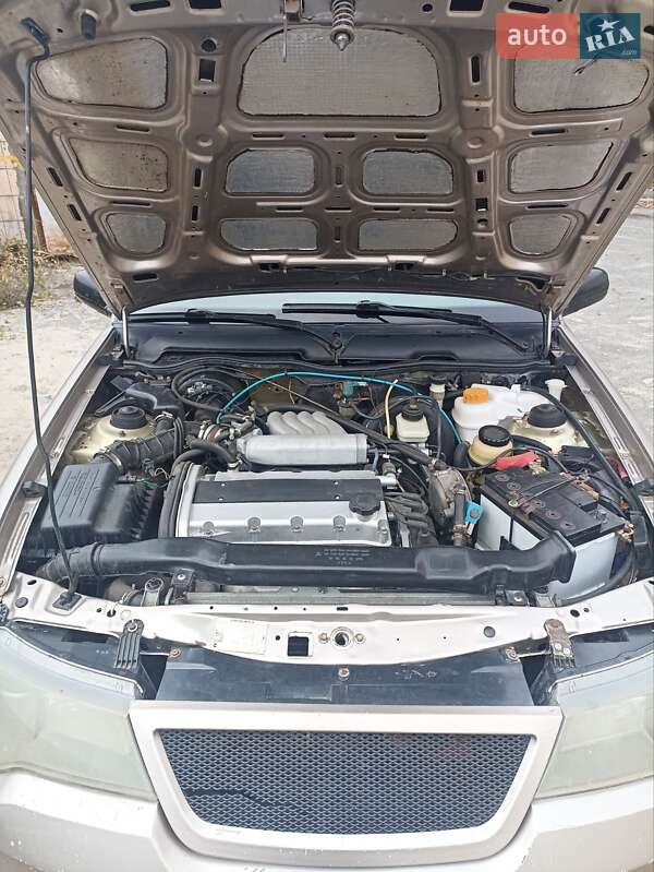 Седан Daewoo Nexia 2008 в Киеве