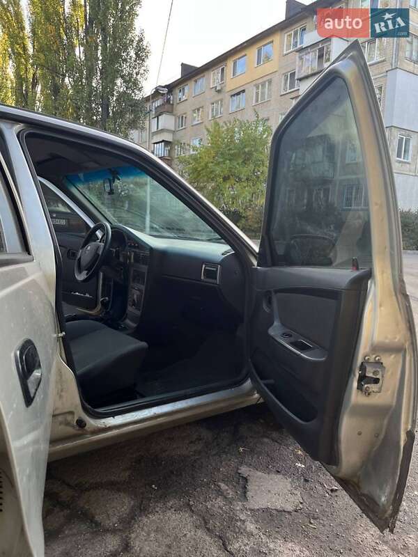 Седан Daewoo Nexia 2008 в Киеве фото 10 Седан Daewoo Nexia 2008 в Киеве