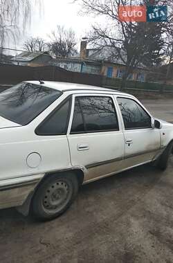 Седан Daewoo Nexia 2007 в Чернобае