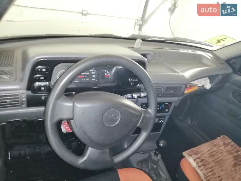 Седан Daewoo Nexia 2005 в Кропивницком