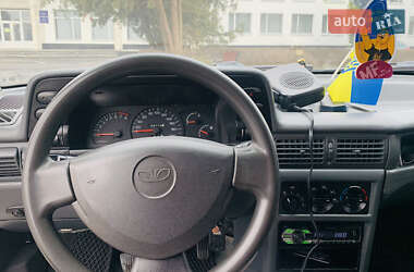 Седан Daewoo Nexia 2007 в Полонному
