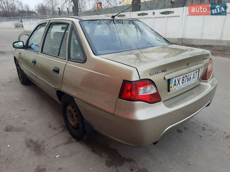 Седан Daewoo Nexia 2011 в Киеве фото 5 Седан Daewoo Nexia 2011 в Киеве