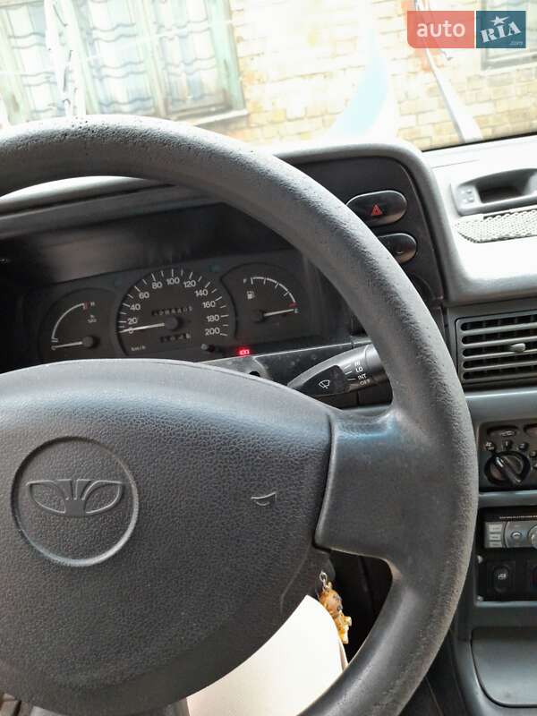 Седан Daewoo Nexia 2006 в Киеве