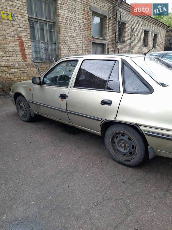 Седан Daewoo Nexia 2006 в Киеве