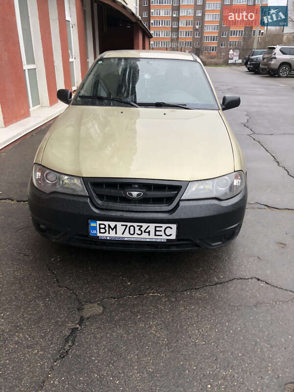 Седан Daewoo Nexia 2011 в 