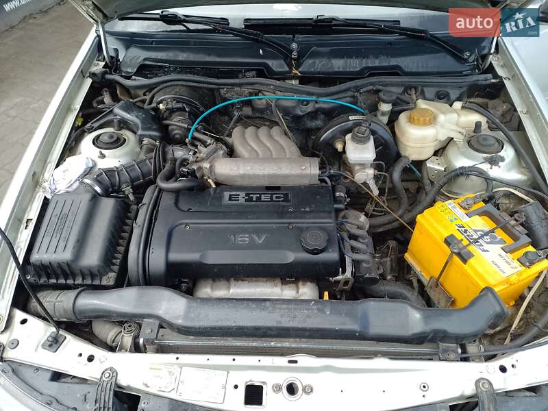Седан Daewoo Nexia 2008 в 