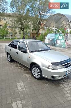 Седан Daewoo Nexia 2008 в Калуше