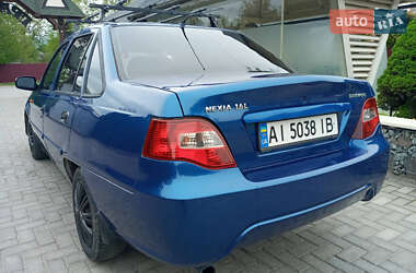 Седан Daewoo Nexia 2010 в Косові