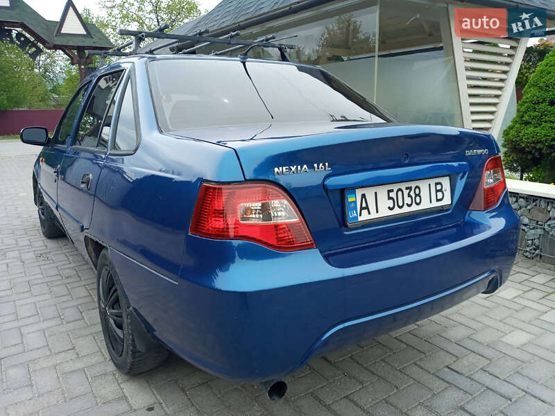 Седан Daewoo Nexia 2010 в Косове