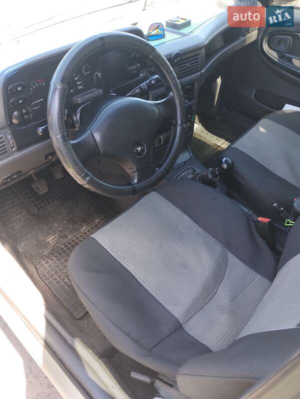 Седан Daewoo Nexia 2006 в Киеве