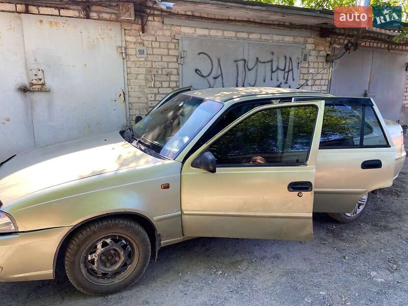 Седан Daewoo Nexia 2009 в Кривом Роге