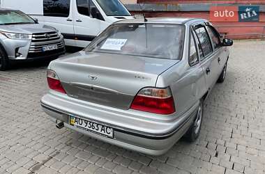 Седан Daewoo Nexia 2005 в Хусті