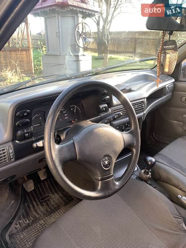 Седан Daewoo Nexia 2004 в Івано-Франківську