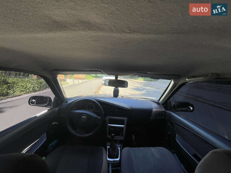 Седан Daewoo Nexia 2010 в Киеве