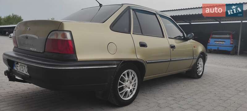 Седан Daewoo Nexia 2008 в Каменском