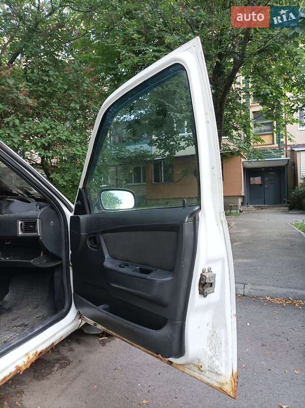 Седан Daewoo Nexia 2010 в Харькове