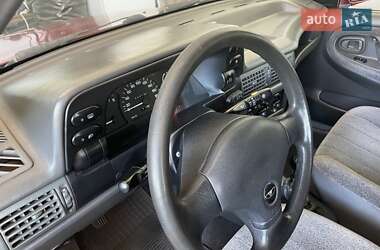Седан Daewoo Nexia 1995 в 