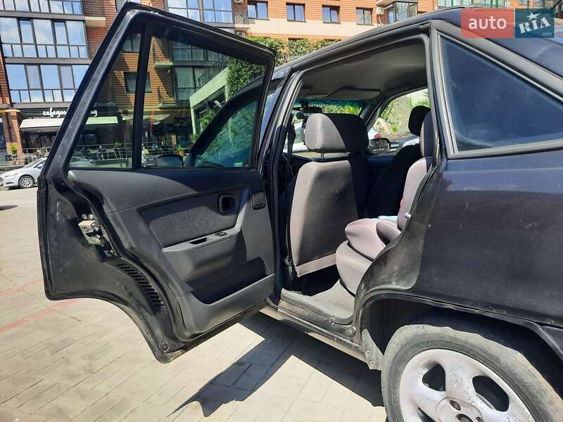 Седан Daewoo Nexia 2012 в Луцке