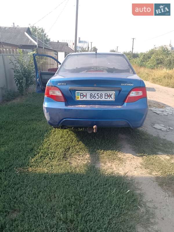 Седан Daewoo Nexia 2010 в Карловке